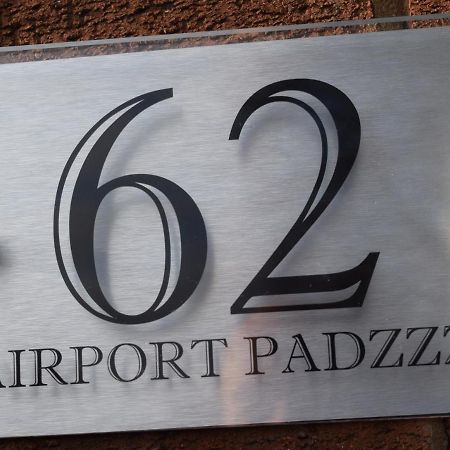 Airport Padzzz Apartment Wythenshawe Ngoại thất bức ảnh