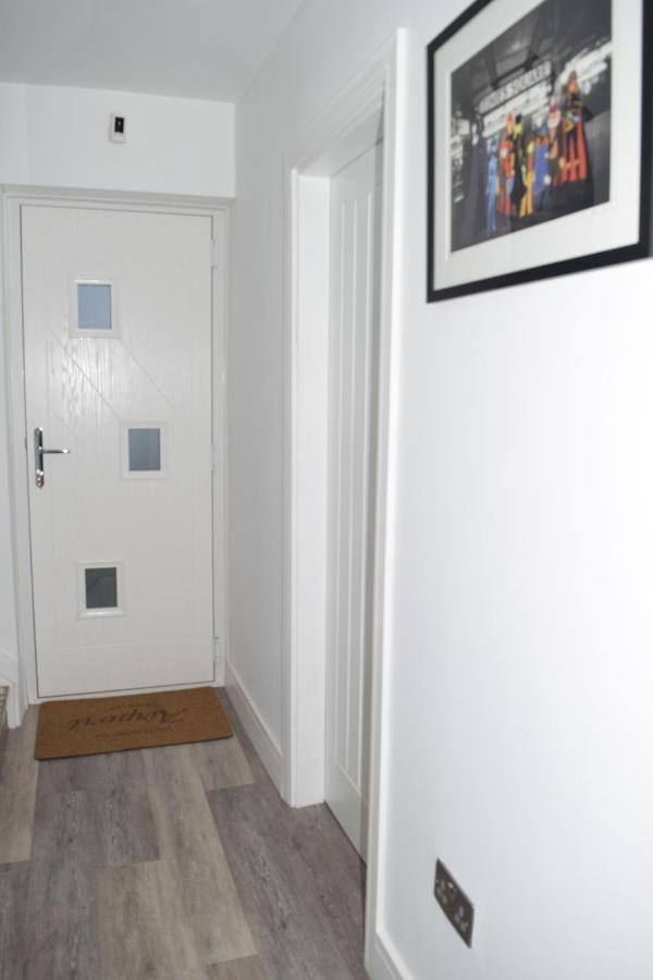 Airport Padzzz Apartment Wythenshawe Ngoại thất bức ảnh