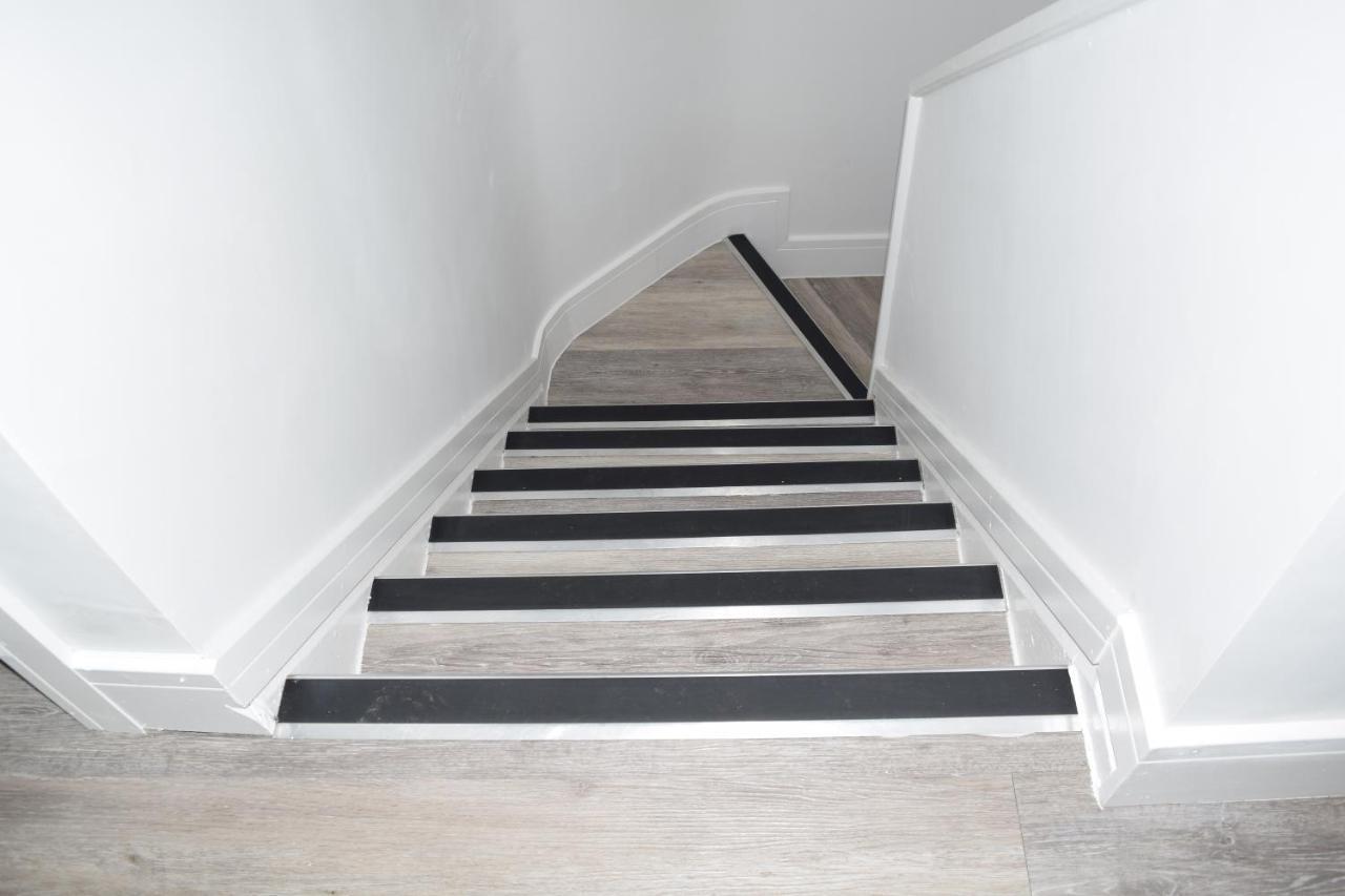 Airport Padzzz Apartment Wythenshawe Ngoại thất bức ảnh