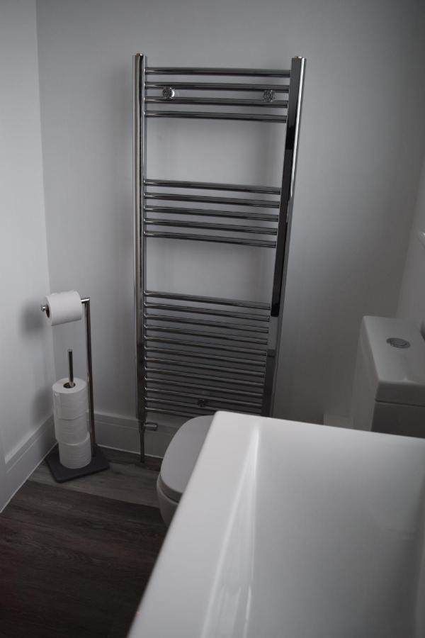Airport Padzzz Apartment Wythenshawe Ngoại thất bức ảnh
