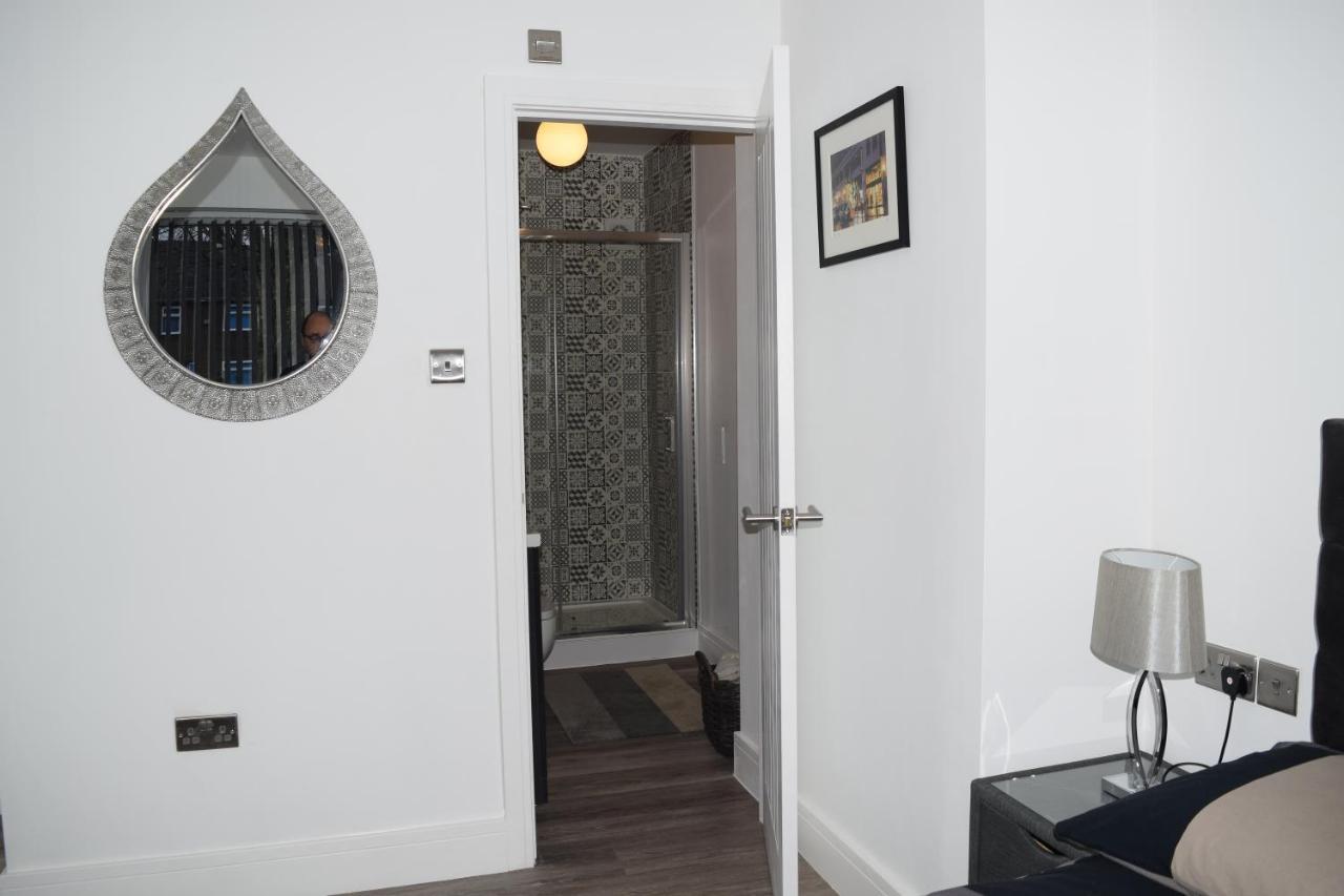 Airport Padzzz Apartment Wythenshawe Ngoại thất bức ảnh
