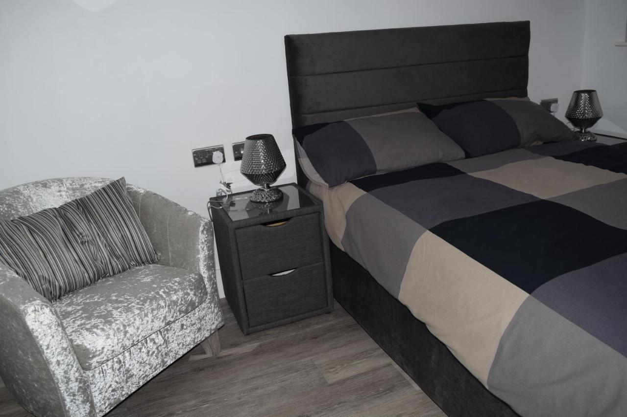 Airport Padzzz Apartment Wythenshawe Ngoại thất bức ảnh